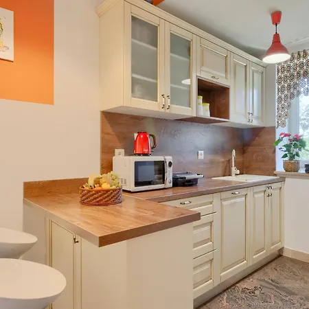 Charming With Swimming Pool And Garden 度假居