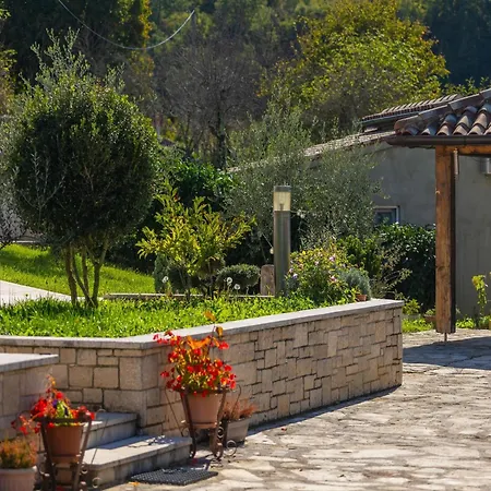 Holiday home Charming With Swimming Pool And Garden Pazin
