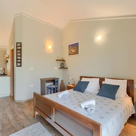 Charming With Swimming Pool And Garden Holiday home Pazin